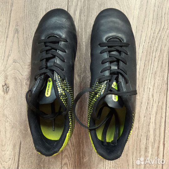 Футбольные бутсы demix р.35