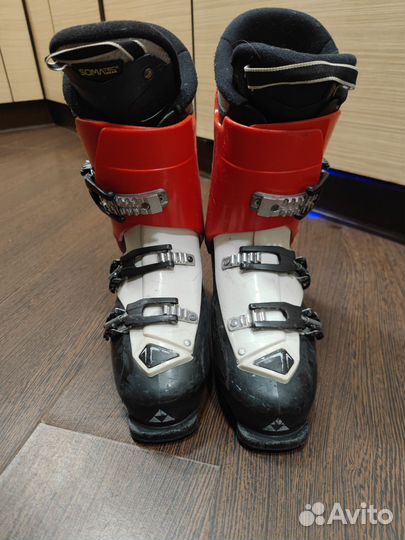 Горнолыжные ботинки 42