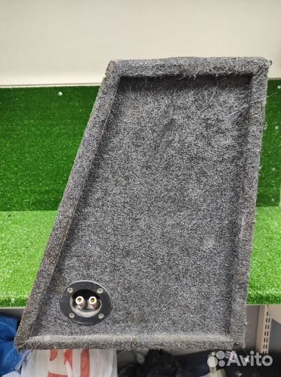 Автомобильный сабвуфер Helix Xmax 300