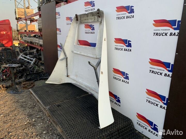 Спойлер кабины верхний Man TGA, Man TGX