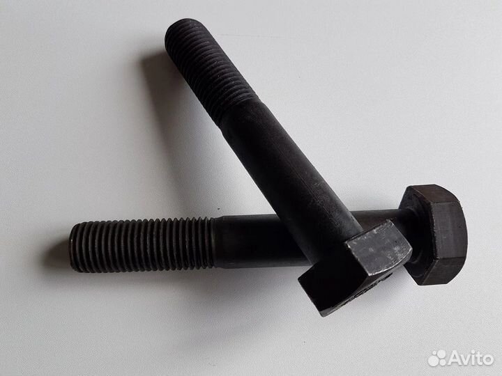 Болт поворотного круга CAT320