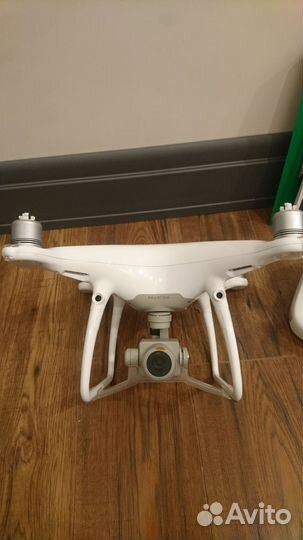 Квадрокоптер Fantom DJI 4 PRO +