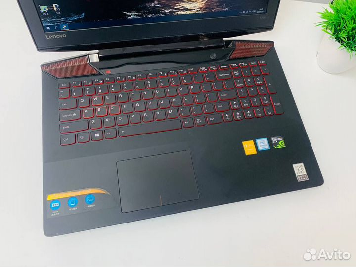 Игровой ноутбук Lenovo