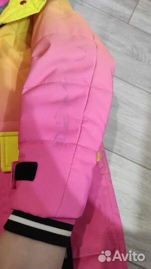 Куртка весна на девочку 128р