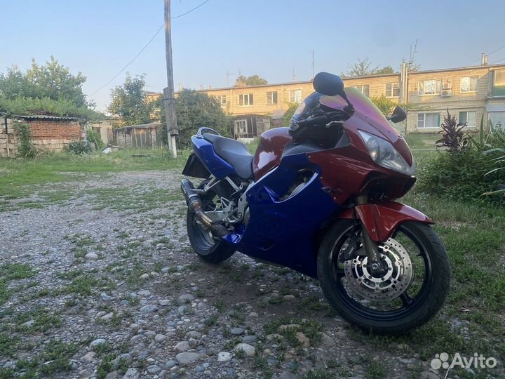 Honda CBR600F4i
