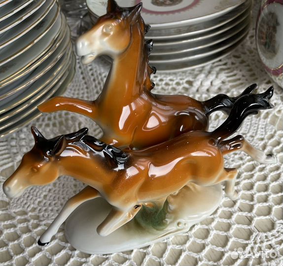 Кони и птица фарфор ГДР