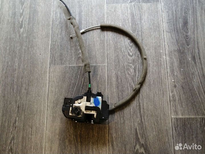 Замок правой задней двери Nissan qashqai