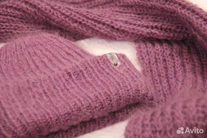 Комплект шапка, шарф и варежки ручной вязки