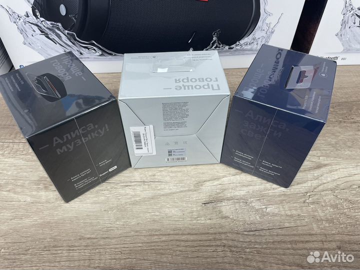 Умная колонка Яндекс Станция Мини с часами