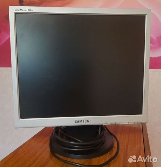 Монитор Samsung