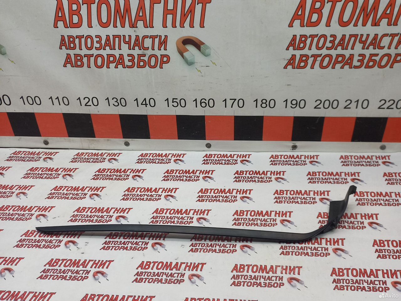 Молдинг лобового стекла правый Хендай Элантра 7