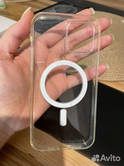 Магнитный чехол на iPhone 12 Pro