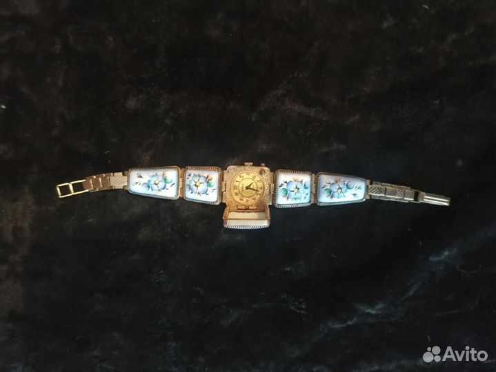 Часы женские