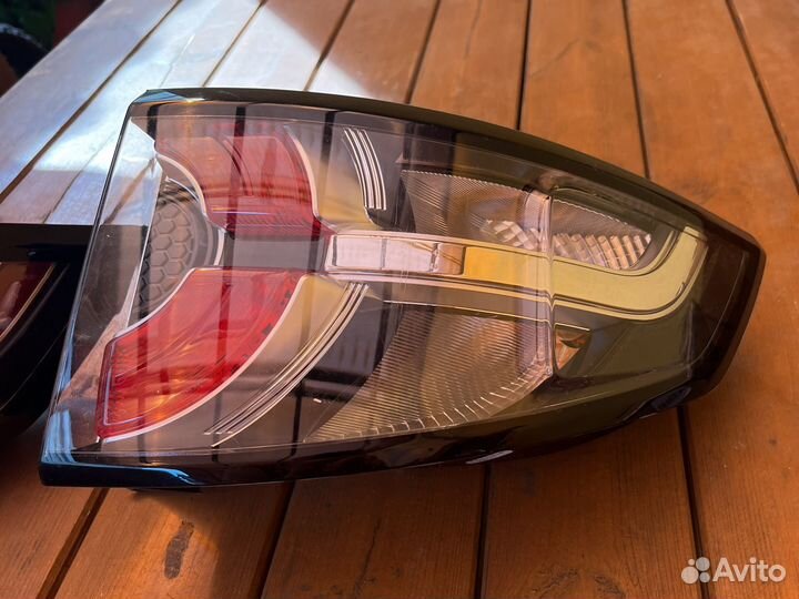 Фара задняя правая discovery sport L 550