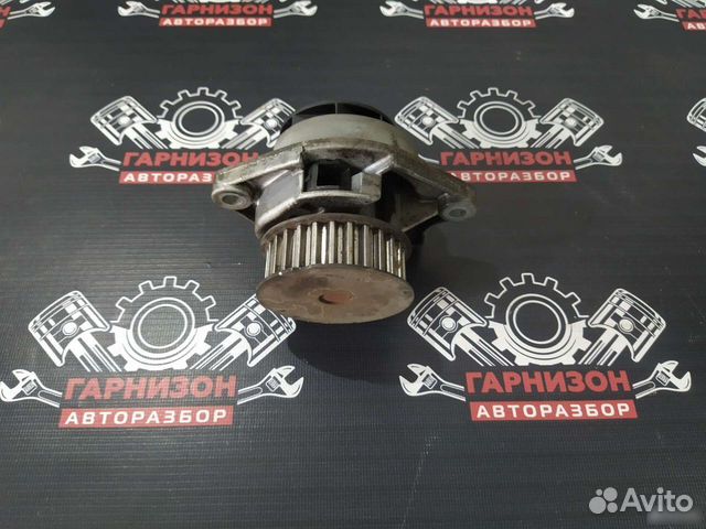 Водяной насос помпа Volkswagen Golf IV