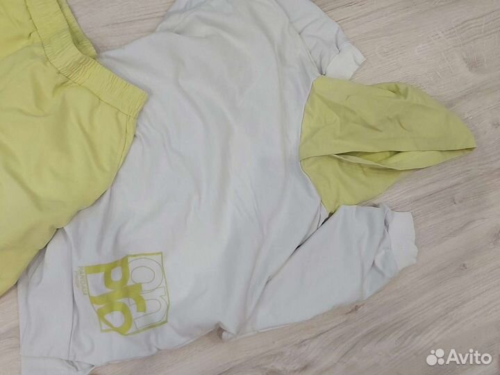 Спортивный костюм