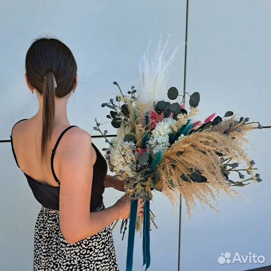 Букет из сухоцветов и стабилизированных цветов