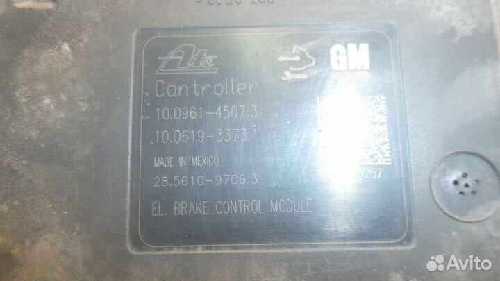 Блок абс Opel Astra j 13332613 aa