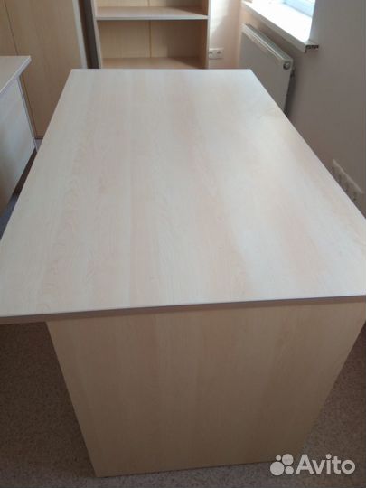 Письменный стол + 1 тумбочка