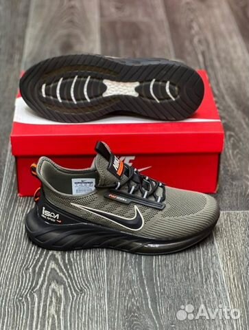 Nike air zoom и air zoom sports расцветка разная