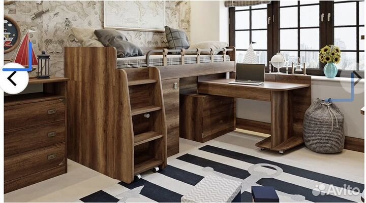 Кровать чердак со столом и шкафом