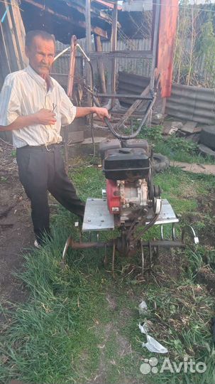 Вспашка земли мотоблоком