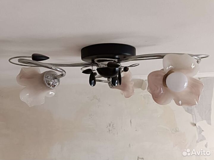 Люстра потолочная