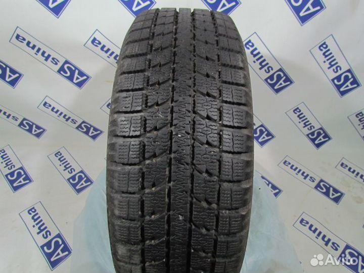 Toyo Observe GSi-5 205/60 R16 96R