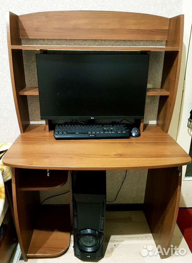 Комьютерный стол