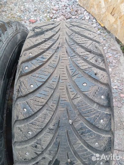 R14 Sava Eskimo Stud 185/65, PCD 5x100 DIA 57.1