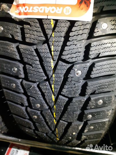 Roadstone Winguard Spike 235/55 R17