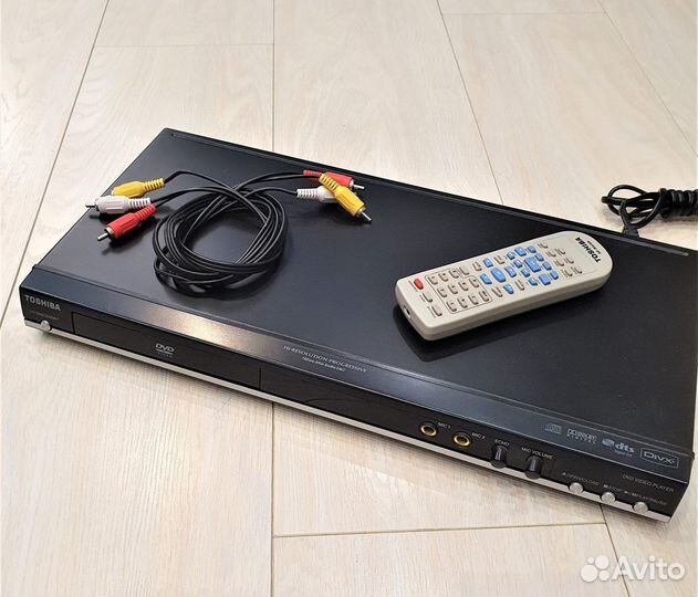 DVD плейер Toshiba K680KR