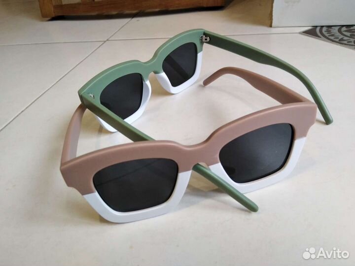 Аксессуары для девочки. Очки, гольфы