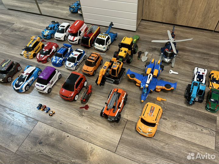 Тоботы Большие Много. Трансформеры