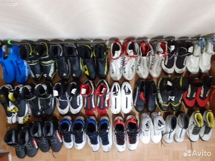 Лыжные ботинки коньковые,классические