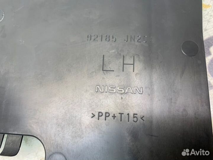 Дефлектор радиатора передний левый Nissan Teana