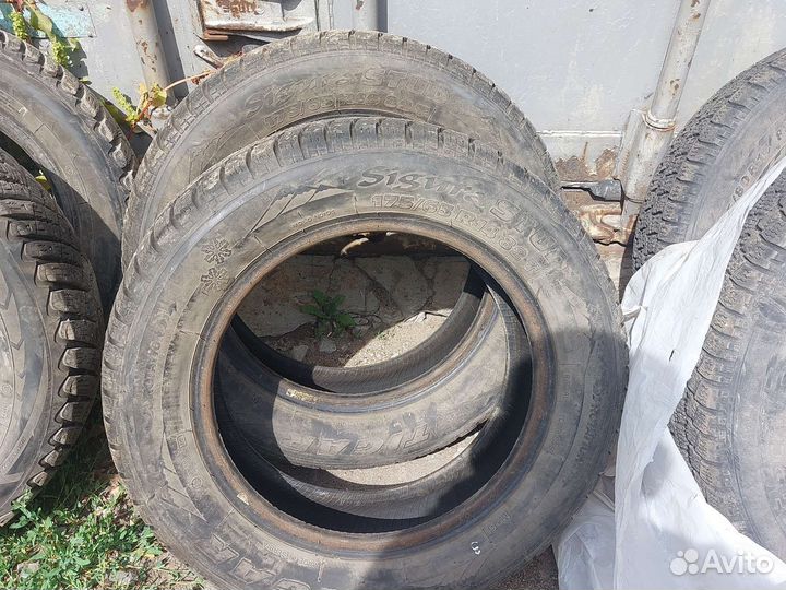 Goodyear Ultragrip Ice Arctic 175/65 R14