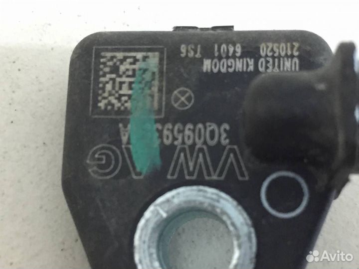 Датчик AIR BAG Skoda Karoq 2017