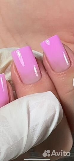 Модель на маникюр