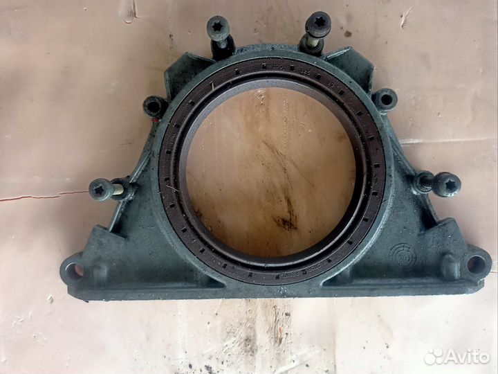 Крышка коленвала задняя Land Rover Range Rover