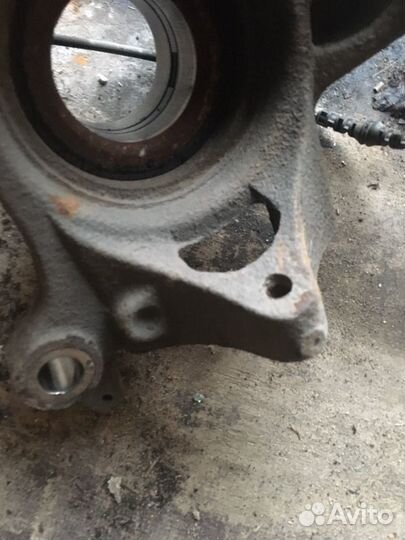 Поворотный кулак Пежо боксёр 3 290 кузов