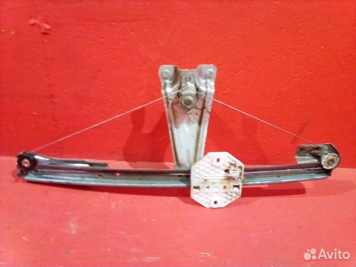 Стеклоподъемник передний правый Рено Логан 2 2015