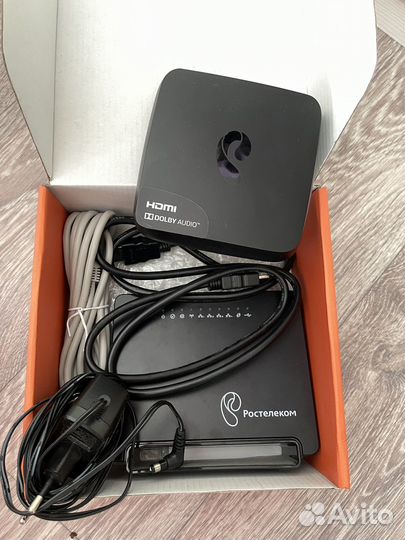 TV приставка и Wi-Fi роутер Ростелеком