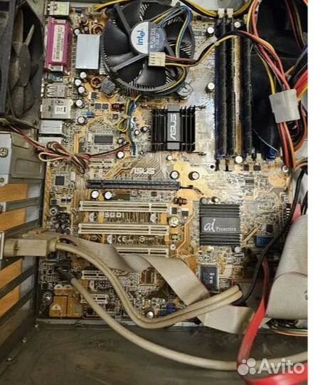 Материнская плата: asus P5GD1 с процем Intel Penti