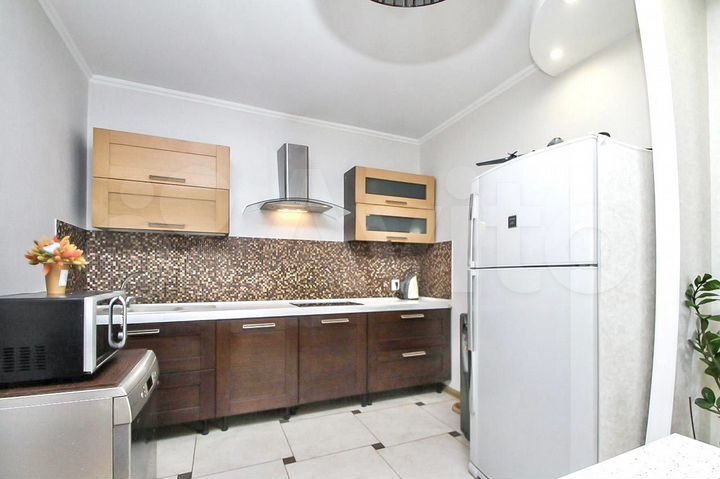 3-к. квартира, 117 м², 8/10 эт.