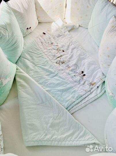 Бортики в кроватку