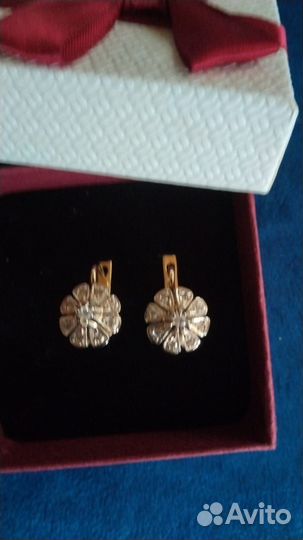Золотой бриллиантовый серьги