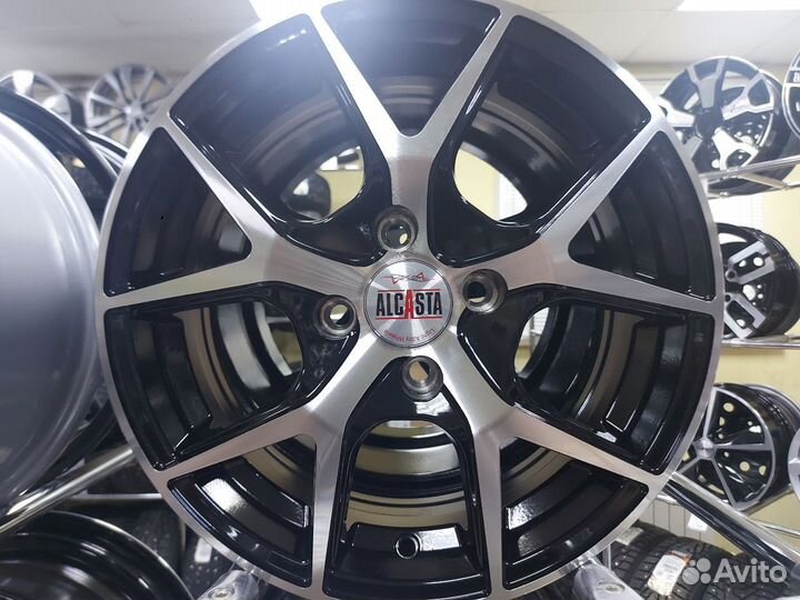 Диск литой alcasta M52 6x15 4x100 ET46 D54.1 BKF