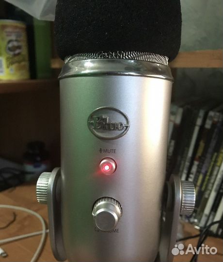Студийный микрофон BlueYeti