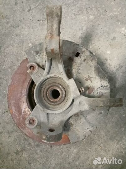 Hyundai Solaris 12г. Кулак поворотный перед правый